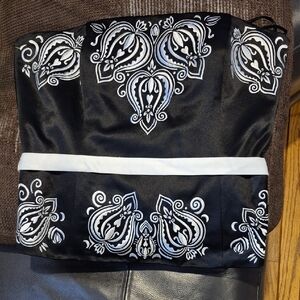 White House Black Market Elegant Black And White Butierr